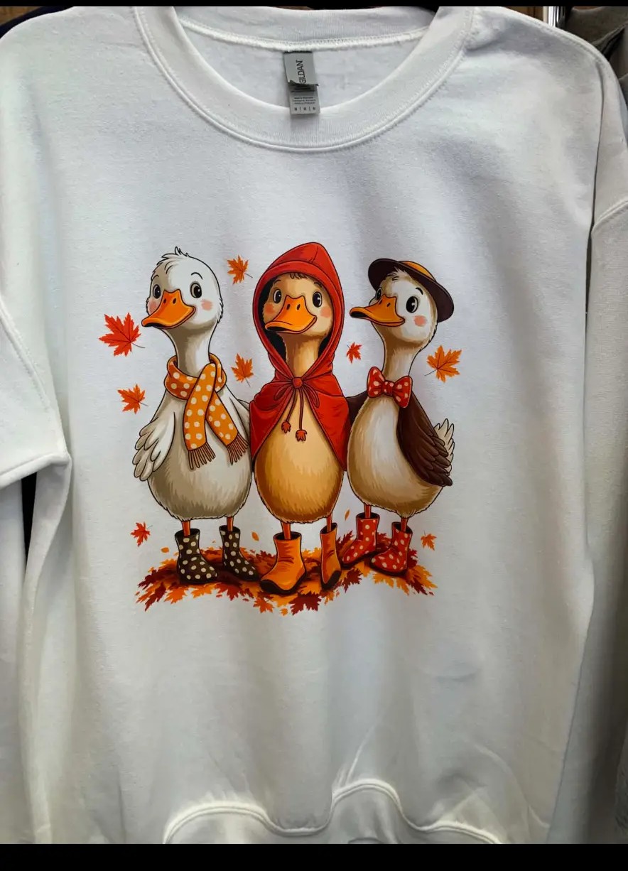White sweatshirt with three fall ducks design